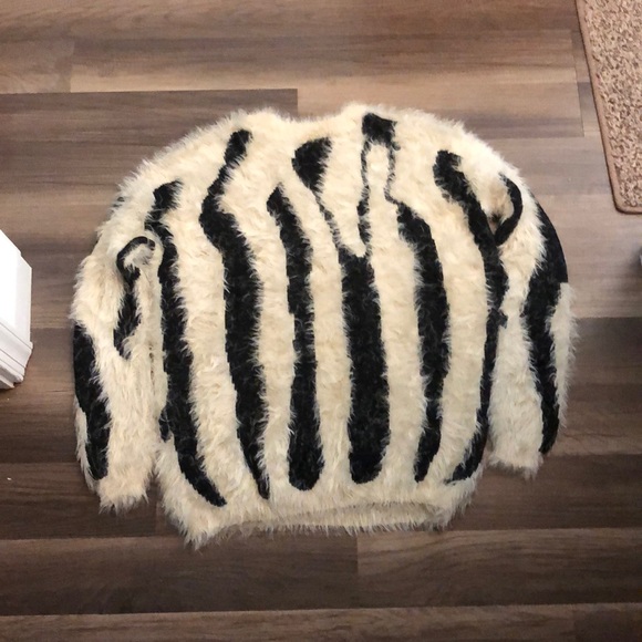 Zebra sweater - Picture 2 of 3